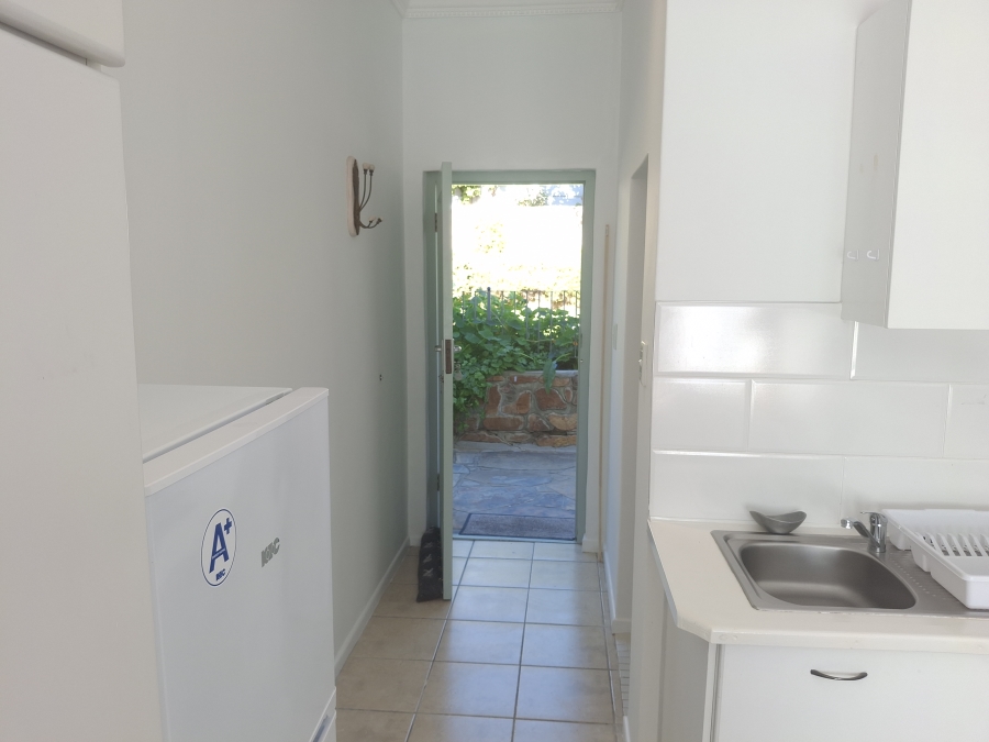 To Let 1 Bedroom Property for Rent in Fish Hoek Western Cape